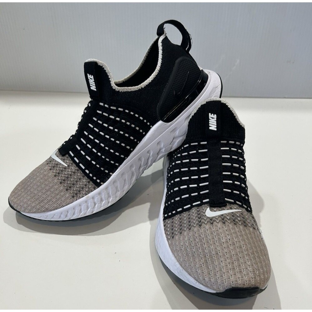 Nike React Flyknit Black White Womens 9 Running Shoes CJ0280-001 Pull On